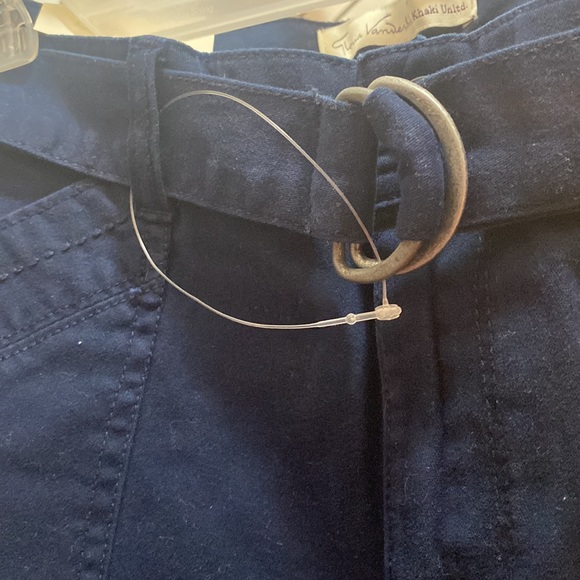 NWT GloriaVanderbilt  khaki shorts. Women’s size 6 - Picture 6 of 8